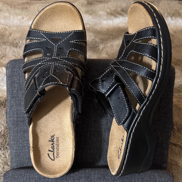 Clarks Black Leather Slides with Brown Footbed - Picture 1 of 3